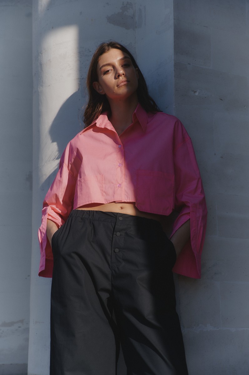 Short pink shirt